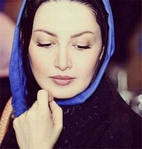 شیلا خداداد با لباس آبی استقلالی