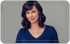 عکسی از کاترین بل با بولیز ابی