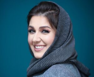 تیپ طوسی گلوریا هاردی