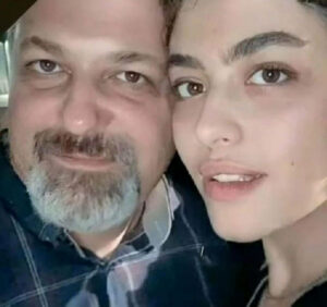 ریحانه پارسا و پدرش