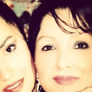 بهارک صالح نیا و مادرش