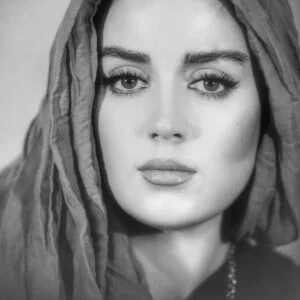 عکاسی سیاه سفید افسانه پاکرو