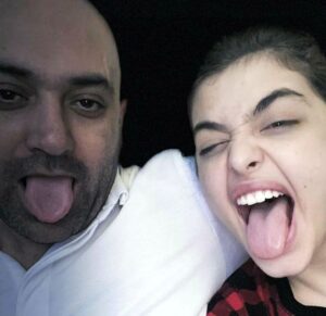 عکس ریحانه پارسا درکنار مهدی کوشکی