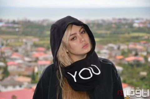 عکس های بدون آرایش سحر قریشی با تیپ مشکی