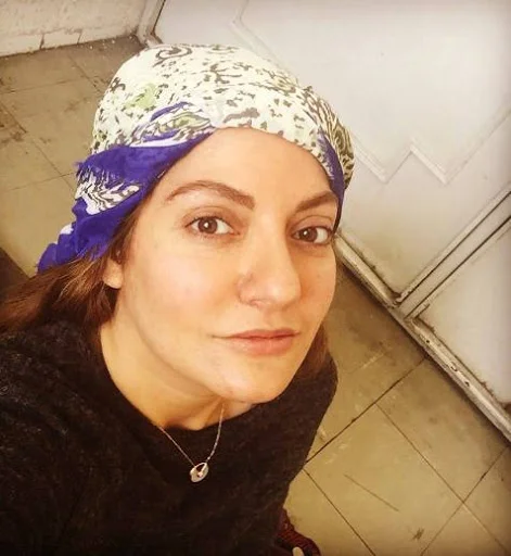 مهناز افشار با روسری سفید آبی - عکس های بدون آرایش مهناز افشار