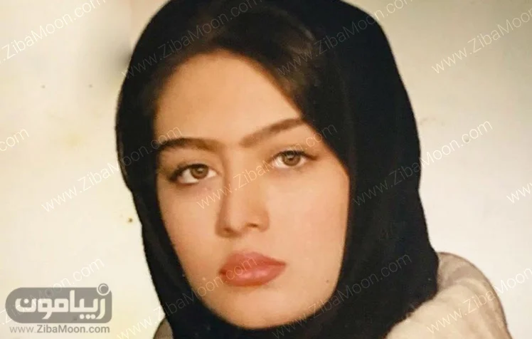 سحر قریشی در نوجوانی با شال مشکی - عکس های بدون آرایش سحر قریشی