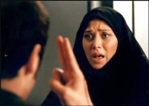 عکس مهتاب کرامتی در سکانسی از ملاقات با طوطی