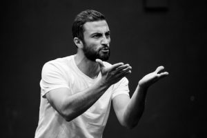 عکس سیاه سفید امیر جدیدی از بازیگران متولد ماه خرداد