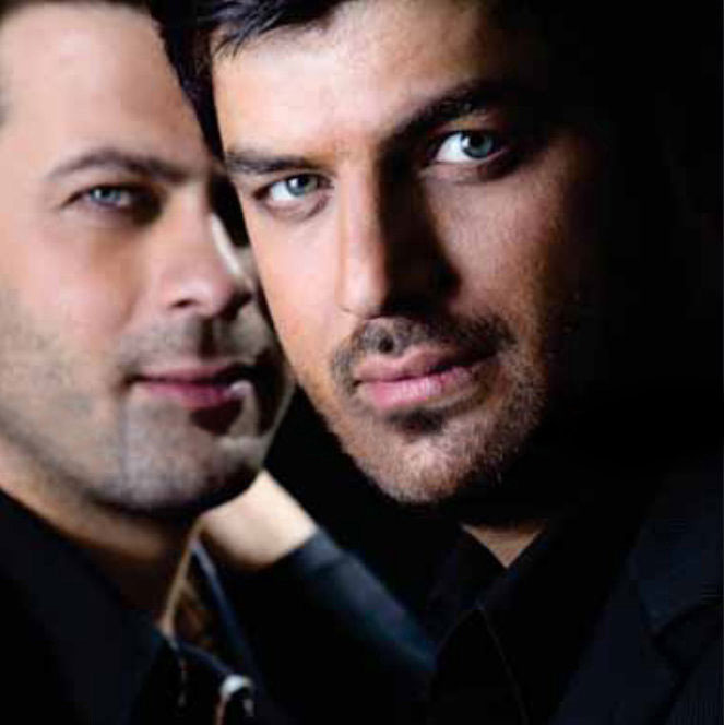 سام درخشانی و پژمان بازغش - رنگ چشمان سام درخشانی