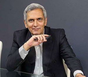 فرخ نعمتی ازبازیگران متولد ماه آذر