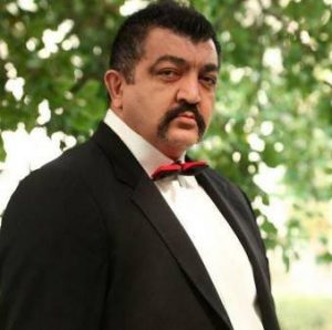 احمد ایراندوست ازبازیگران متولد ماه آبان