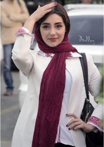 هستی مهدوی پور ازبازیگران متولد ماه آذر