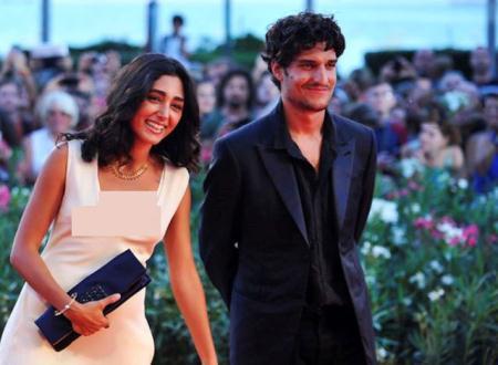 گلشیفته فراهانی بی حجاب با لباس سفید