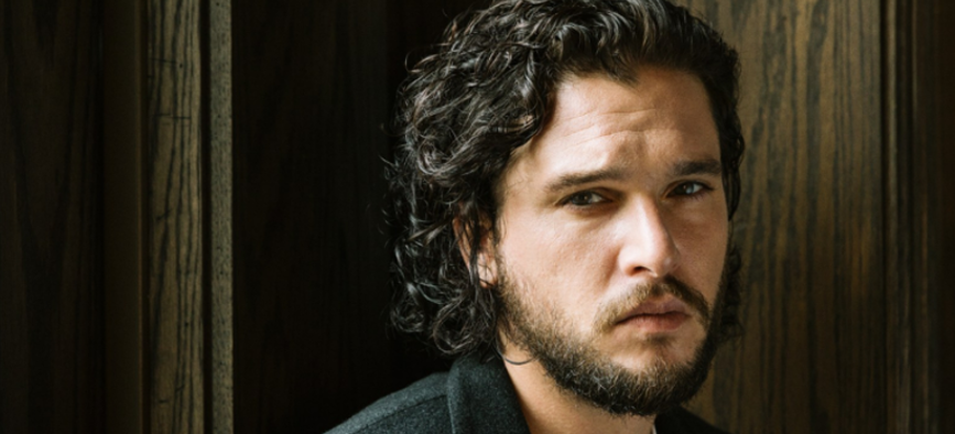 کیت هرینگتون با لباس مشکی - شباهت کیت هرینگتون و حامد بهداد