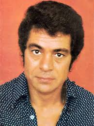 بهروز وثوقی با پیراهن خال خالی - شباهت بنیسیو دل تورو و بهروز وثوقی