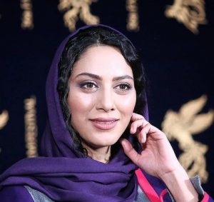 تیپ آبی مونا فرجاد