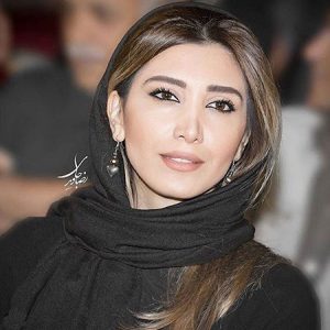 نیکی مظفری از بازیگران زن متولد دهه 60
