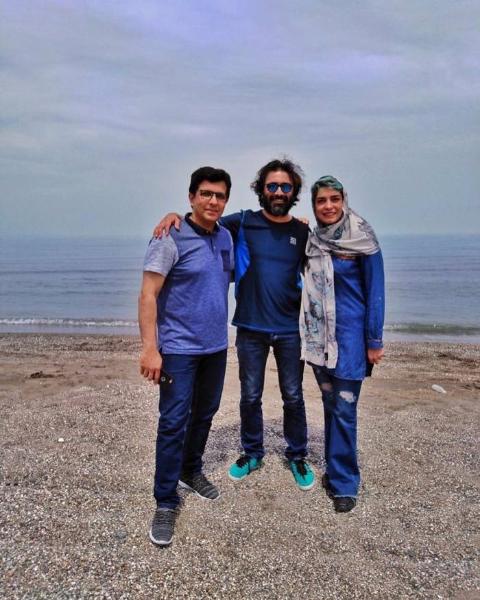 امین زندگانی و الیکا عبدالرزاقی لب دریا