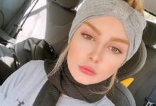 عکس سحر قریشی خارج ایران با لباس طوسی