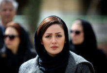 شیلا خداداد چپ دست با شال مشکی