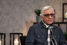 مسعود رایگان با پیراهن جین - بیوگرافی مسعود رایگان