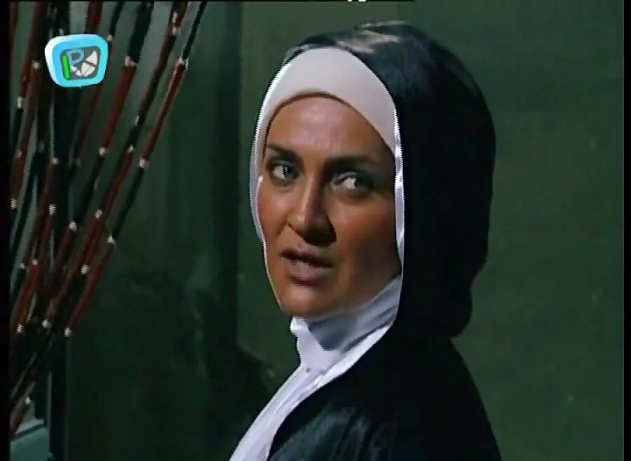 رویا نونهالی با شال سفید - رویا نونهالی در نقش ناتاشا