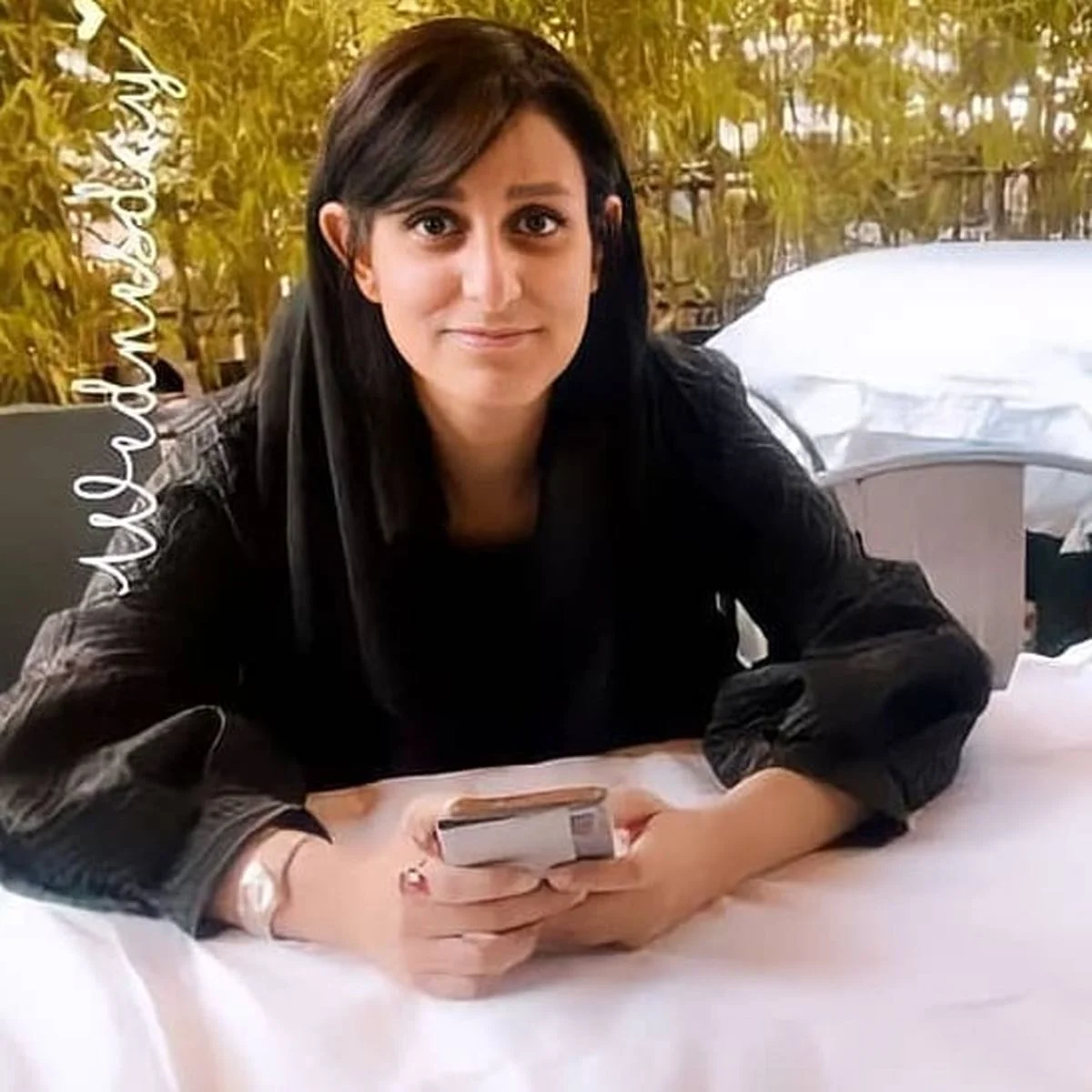 شهرزاد مدیری با لباس مشکی - فرزندان مهران مدیری