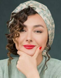 میکاپ هانیه توسلی با رژ قرمز