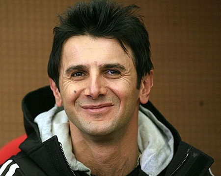 امین حیایی با کاپشن - ورزش امین حیایی