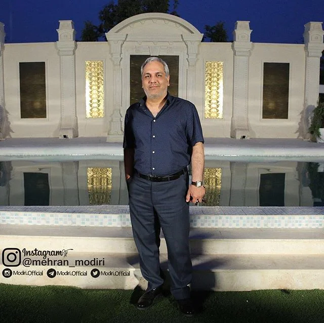 مهران مدیری با تیپ سورمه ای - خانه لاکچری مهران مدیری