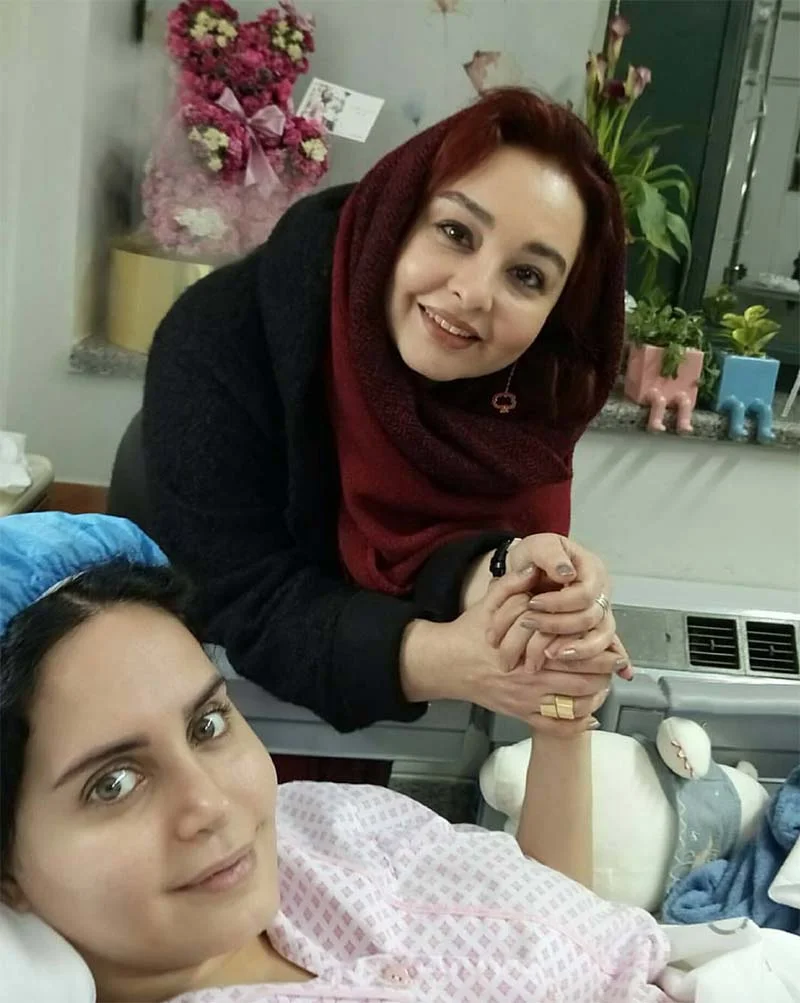 الناز شاکردوست در بیمارستان با ماهایا پطروسیان
