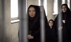 نیکی کریمی در فیلم آذر