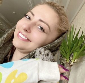 نفیسه روشن حامی حیوانات