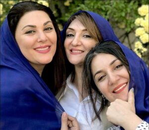 ستاره اسکندری و خواهرانش