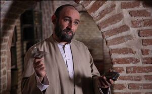 هدایت هاشمی در سریال پروانه