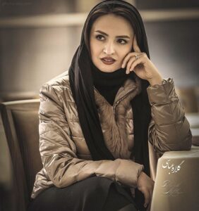 بیوگرافی گلاره عباسی