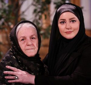 نعیمه نظام دوست و مادرش