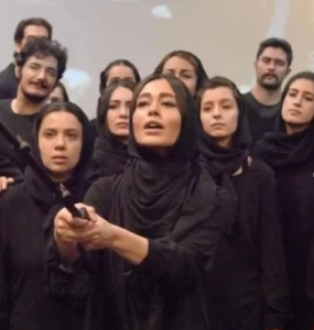 سانیا سالاری در نمایش سلفی