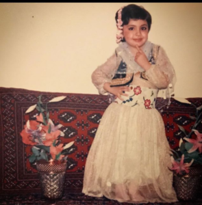 کودکی مه لقا باقری