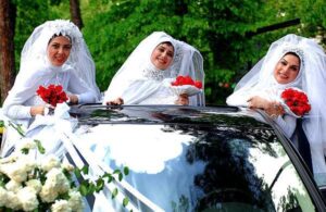 لیلا اوتادی و الناز حبیبی و الیزابت امینی در پیتزا مخلوط