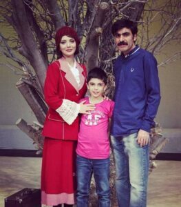 رویا میرعلمی و همسر و پسرش