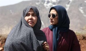 مینا ساداتی و آفرین عبیسی در سریال تنهایی لیلا