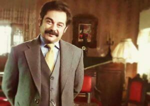 زندگی سام قریبیان بازیگر کلبه ای در مه