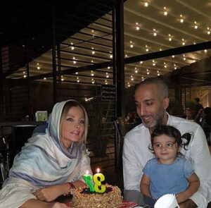 امیر مهدی ژوله و همسر و فرزندش