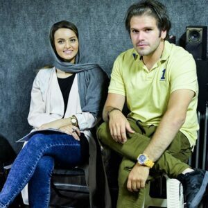 نیلوفر پارسا به همراه همسرش