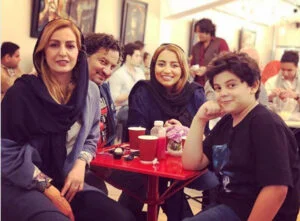 شقایق دهقان و خانواده اش