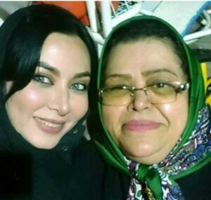 فقیهه سلطانی و مادرش