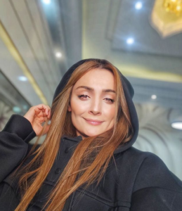 بیوگرافی السا فیروزآذر