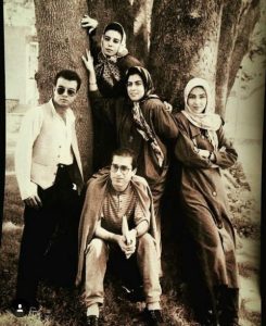 عکس قدیمی از بازیگران در پشت صحنه ساعت خوش