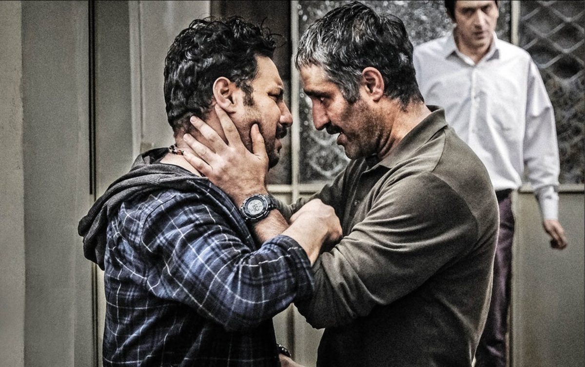 فیلم دوزیست با بازی جواد عزتی و پژمان جمشیدی